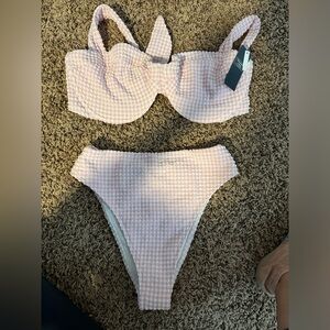 NWT Abercrombie Gangnam print bikini top